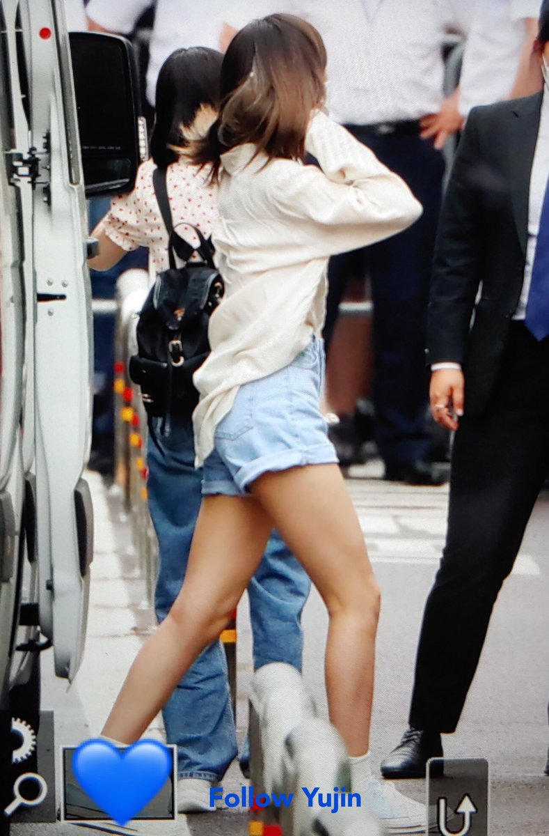 this thread being like her legs (long)