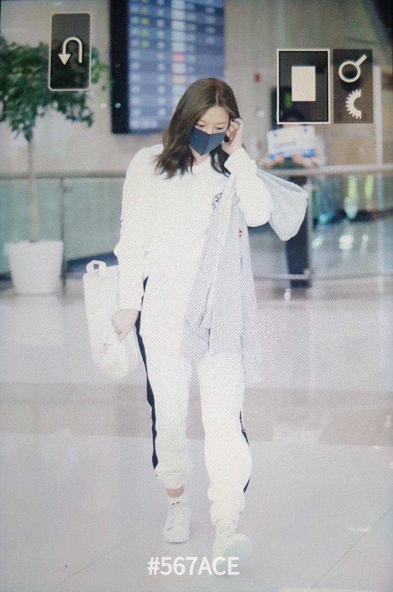 this thread being like her legs (long)