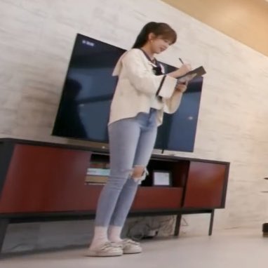 this thread being like her legs (long)