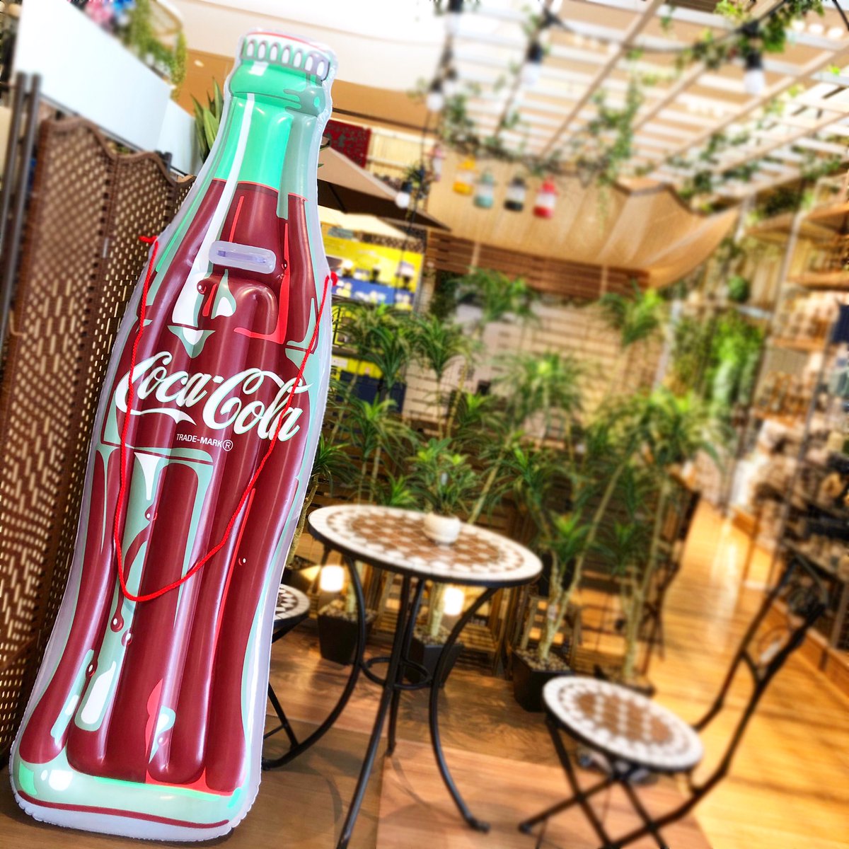 Uzivatel 東京インテリア 家具 大阪本店 Na Twitteru 暑い夏にピッタリなコーラボトルのフロートが入荷しました サイズは0 58 Cm のビックサイズ 大人から子どもまで楽しめます オシャレ雑貨 家具 インテリアを楽しむ Interior 雑貨 夏 浮き輪 フロート Uzivatel 東京インテリア 家具 大阪本店 Na Twitteru 暑い夏にピッタリなコーラボトルのフロートが入荷しました サイズは0 58 Cm のビックサイズ 大人から子どもまで楽しめます オシャレ雑貨 家具 インテリアを楽しむ Interior 雑貨 夏 浮き輪 フロート