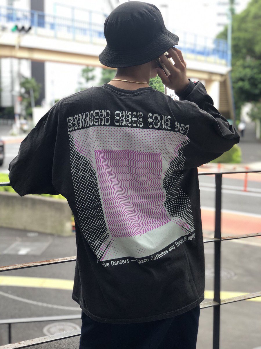 BRAIN-DEAD／ブレインデッド
LAのアート・クリエイティブ集団。 ポストパンク、スケートボード、アンダーグランドコミックなどのサブカルチャーからインスピレーションを受けてデザインに落とし込んでいる。カルチャー、ファッション、アートがクロスオーバーするインディペンデントブランド。