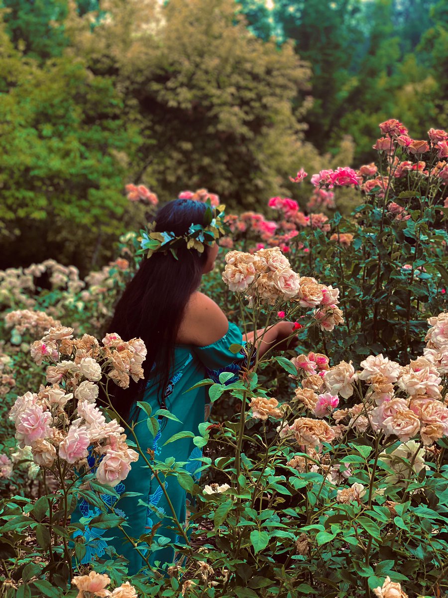 dee_muva's tweet image. 🎶What a time to be aliiiiiiiiive🎶 #floralheaven #dressfromneminboutique #checkemout #guam #chuukeseaf #micronesian #muva