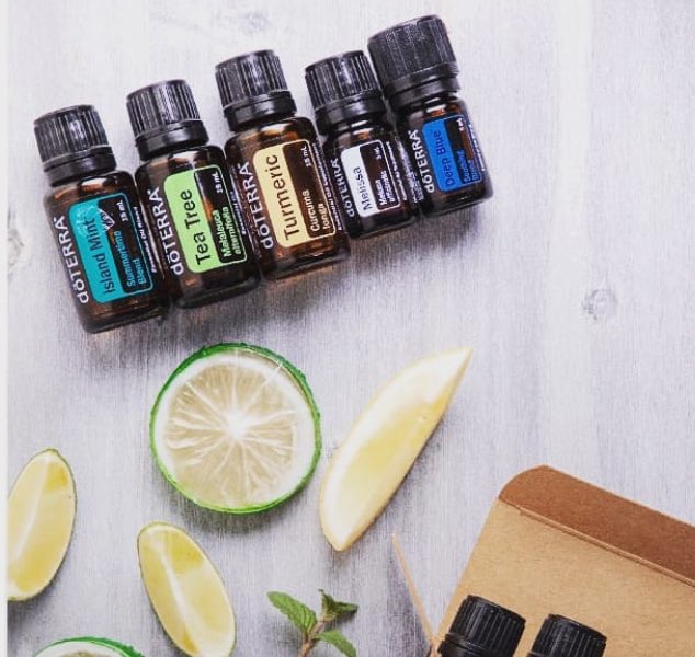 JessiRoCamara's tweet photo. Mi primera #Bogobox de @doterra. Compré 5 aceites y vienen 6 de gratis  que de a poco son revelados. Se podían comprar por separado, aunque la verdad es que cada aceite es ORO puro y son 11. ¡Enamorada mal de cada paso! #doterralover #beoilsbenatural. https://t.co/HPeqM8gr5M