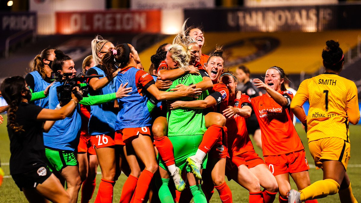 ZonaNaranjaMF's tweet photo. Hoy @HoustonDash busca hacer mas historia en busca de un boleto a la gran final de la #NWSLChallengeCup! Pero no será facil, ya que se enfrentan a @ThornsFC, quien eliminó al superlider @TheNCCourage.

Venga Dash! Hoy ganamos! #DashTFOn #DashInUtah https://t.co/8l2lr0OLjW