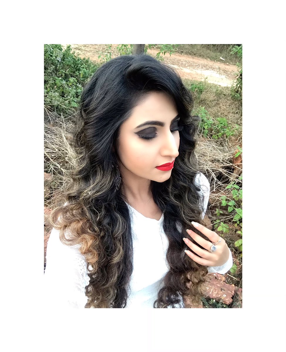 1Debjani's tweet photo. “The Soul Is Neither Born Nor Dies “
I have learned about life it goes on .... 

#debjanideghuria #debjani #staytruetoyourself #stayyourownpath https://t.co/aWISrntFbO