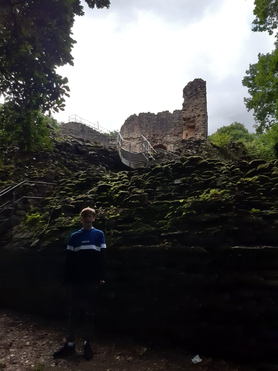 Bore da! Earlier this week our 'KS4 bubble' took a trip to Wepre Park to visit Ewloe Castle. Even the weather couldn't 'ruin' our day...