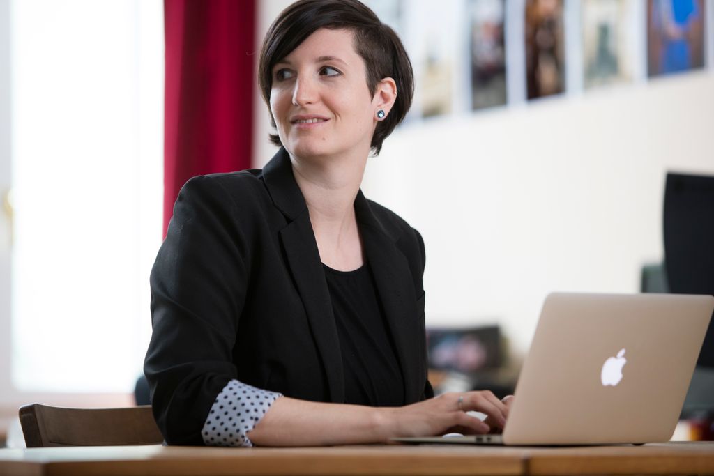 karinreinhardt's tweet photo. Haben Sie einen Text geschrieben, sind aber nicht so richtig zufrieden damit? Bringen Sie Ihren Text ins abcwerk – hier wird er geschliffen, poliert, auf Mängel geprüft. Ja, ich mache auch Lektorate. Kontaktieren Sie mich, um mehr darüber zu erfahren. E-Mail an hallo@abcwerk.ch! https://t.co/8VqN195033