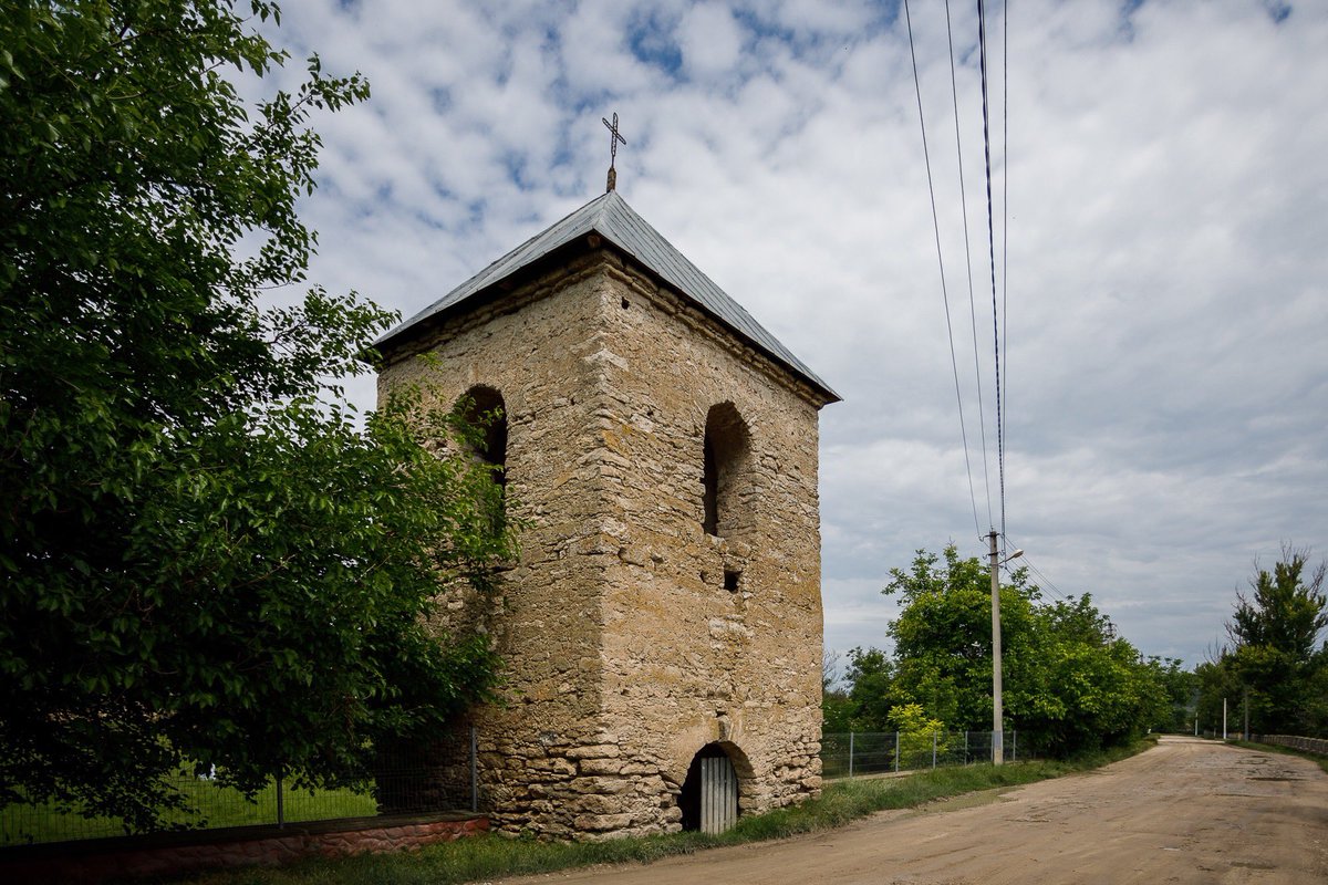 7/16 The 7 meters bell tower of Vadul-Rascov village could be restored. Join our efforts to promote  #culturalheritage  https://bit.ly/3eQafBl&nbsp;  #EU4Moldova