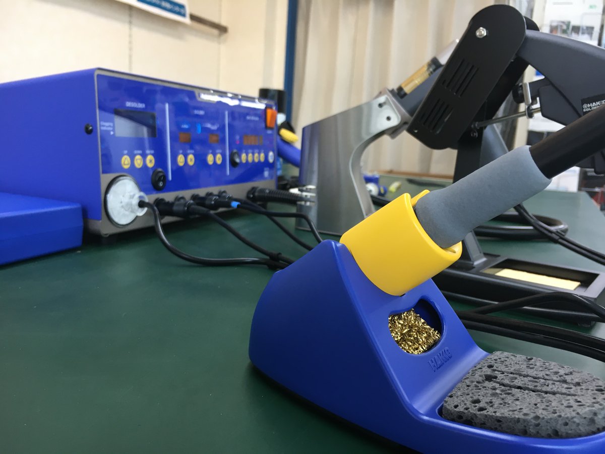 Hakko_Corp's tweet photo. #マルツ金沢西インター店 ( @marutsukanazawa )様の電子工作コーナーに白光の製品を置かせて頂いています☆
はんだ付けはもちろん、
はんだ吸取り作業や熱収縮チューブの収縮作業もできます!
お立ち寄りした際には是非使ってみてくださいね♪
#hakko #白光株式会社 #FR702 #FX600 #FX601 #FS150 https://t.co/mrocx6fkK2