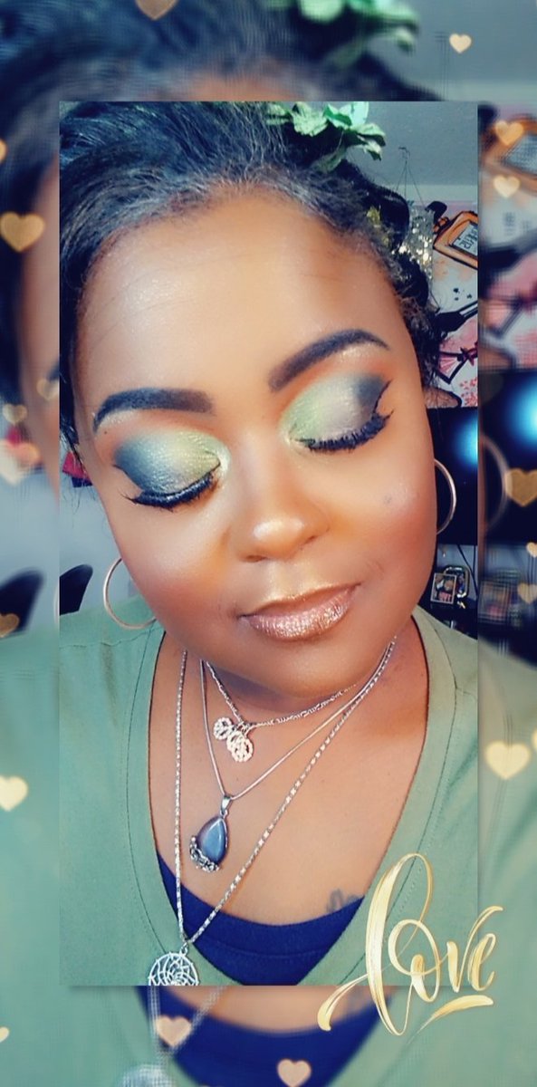 BBeauty1974's tweet photo. 🤩🌟Makeup Addiction Cosmetics - MEADOW Eyeshadow Palette. #makeup #makeuplook #mue https://t.co/kAgRcUCGRR