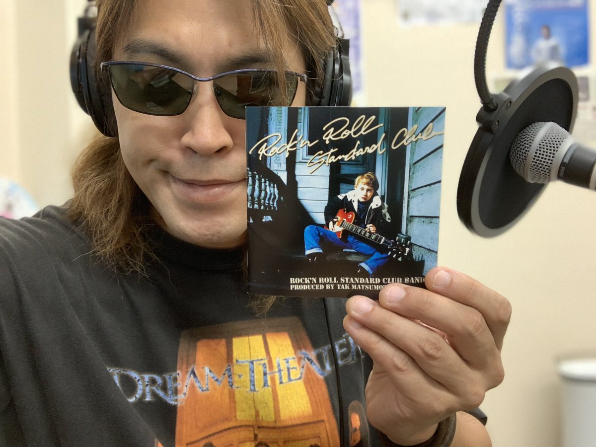 Guitarist_Jin's tweet photo. 今宵の特集はこれ。
夜22:00〜22:55
リスラジで聴けます꒰ღ˘◡˘ற꒱
#rocknrollstandardclub
#ギタリストJINの音楽図書館
#ハートfmなんじょう https://t.co/yY2HrLjjwp