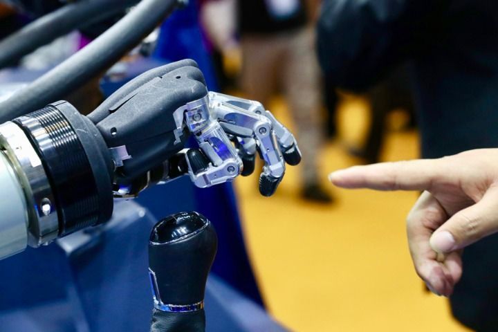 triangleptrs's tweet photo. First AI paper by Chinese experts published in Nature Machine Intelligence via @ChinaDaily https://t.co/c3bv9kNZXq #china #ai #artificialintelligence #innovation #technology #triangleequitypartners #chinagateway #friendsofchina https://t.co/pkrsGaNsI1