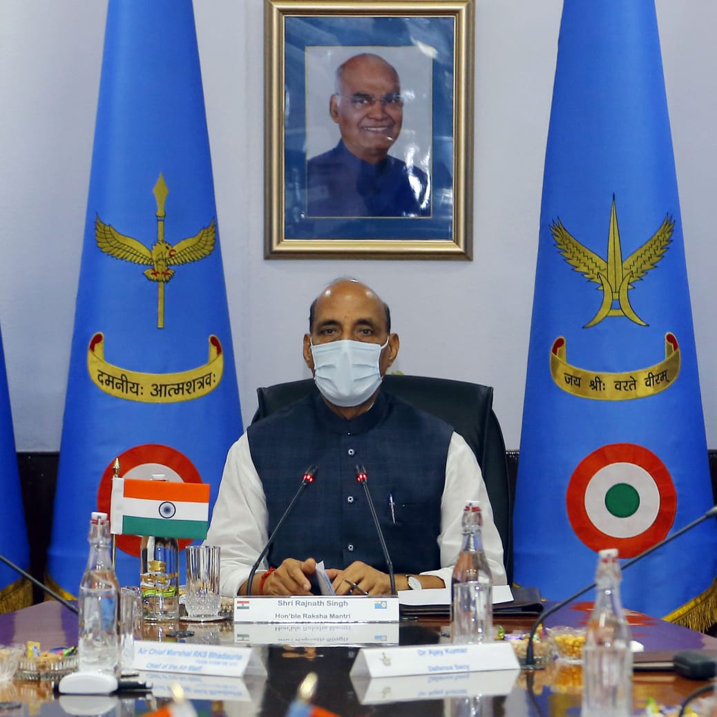SpokespersonMoD's tweet photo. Raksha Mantri Shri @rajnathsingh addressing the inaugural session of 3-day #AirForceCommanders'Conference in New Delhi, today. Also seen are Defence Secretary Dr @drajaykumar_ias, Chief of Air Staff Air Chief Marshal RKS Bhadauria and other senior officers of #IAF and #MoD https://t.co/r23h7H784k
