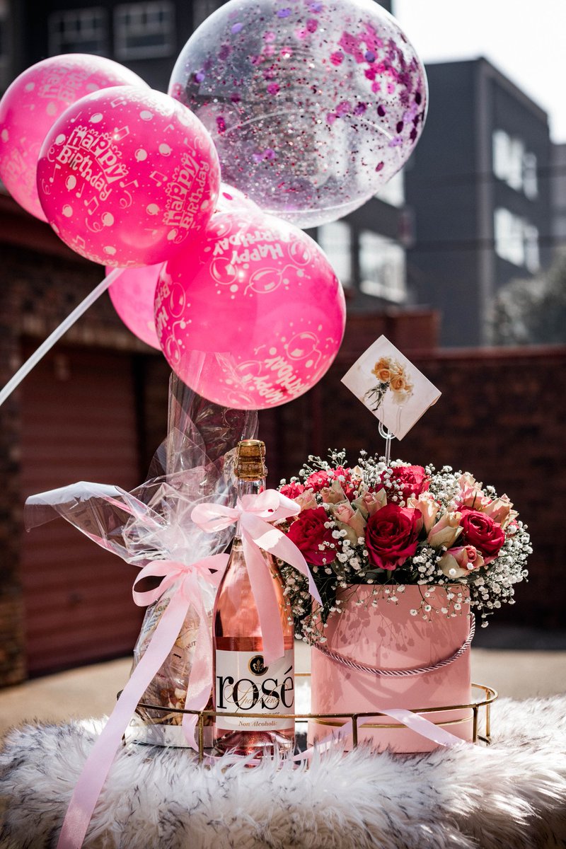 BoetMuzzie's tweet photo. Hi there! Please support my sister Vhutshilo from Pretoria, Arcadia. She makes these lovely gifting packages for Birthdays. 🤗

Please RT ❤ https://t.co/EQKdzZ1aIb