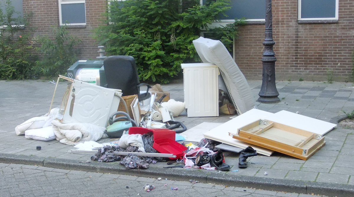 poeetweet's tweet photo. #GrofVuil woensdag 22-07-2020 #Ophaaldag (3) https://t.co/jGhYVh83Fu