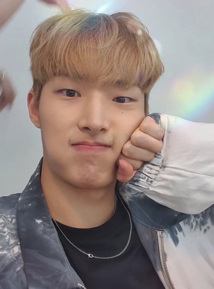 for mingi stans.a thread;