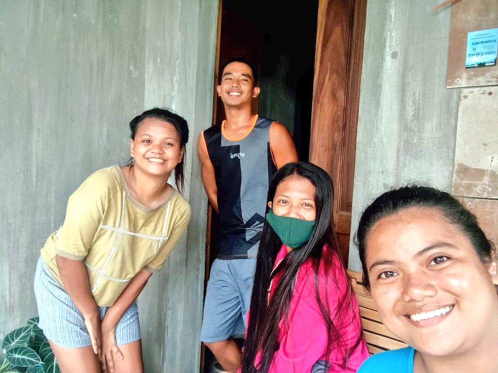 directoooooooor's tweet photo. para sa  outing! 😂

yung puro lang sila seen sa gc pero walang makakapigil, kaya kung gusto may paraan! house to house tuloy kayo ngayon!

ang lalakas!!! HAHAHAHAHAHA
#Batch2012! https://t.co/gUJ4jdibdt