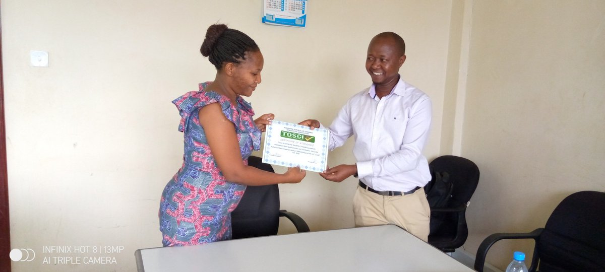 How #TOSCI get their competence Authorized #cassava #seed inspectors(ASIs)? 1. Trainees attend 12 days training, 2. Trainees practice diseases recognition and certification in fields 3. Trainees examined through #proficiency testing 4. Awarding #certification for qualified ASIs.