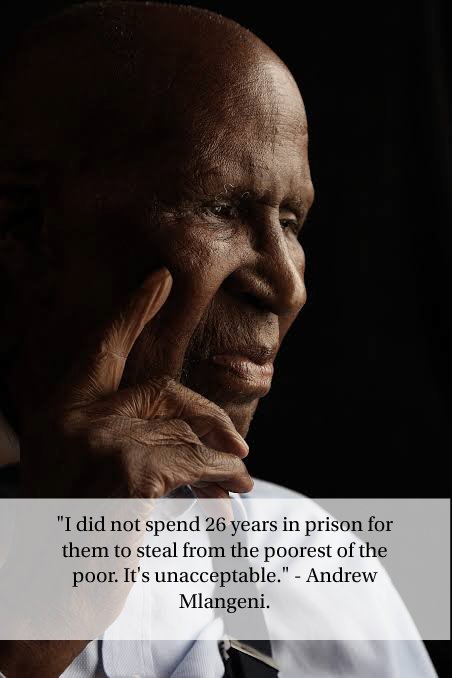 MvuzoMbelekane's tweet photo. #Isithwalandwe Lala ngoxolo Tata. ✊🏽 https://t.co/dPVPbEW4Ac