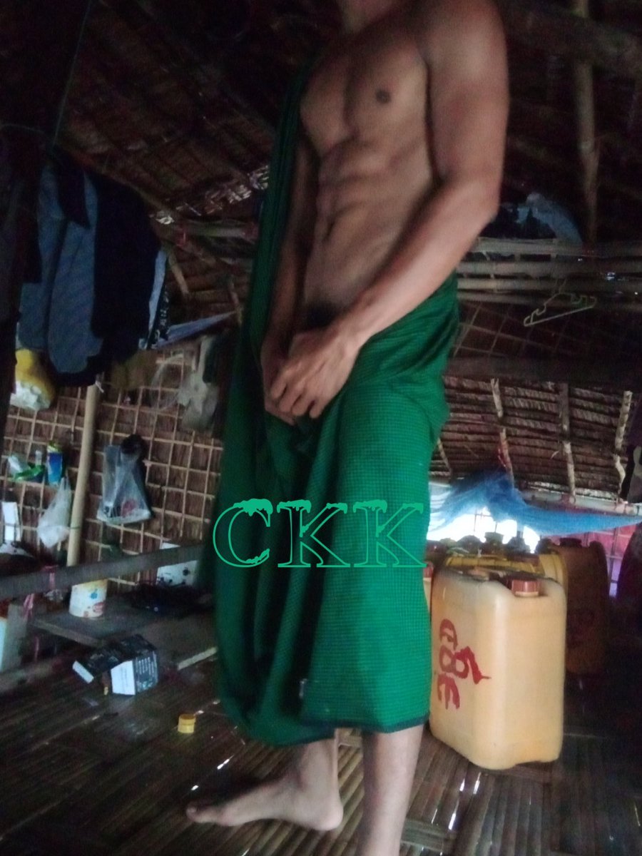 Top20050367's tweet photo. ပိန်တယ်ကွာ နဲနဲဝချင်သေး https://t.co/CK4cFX4HMl