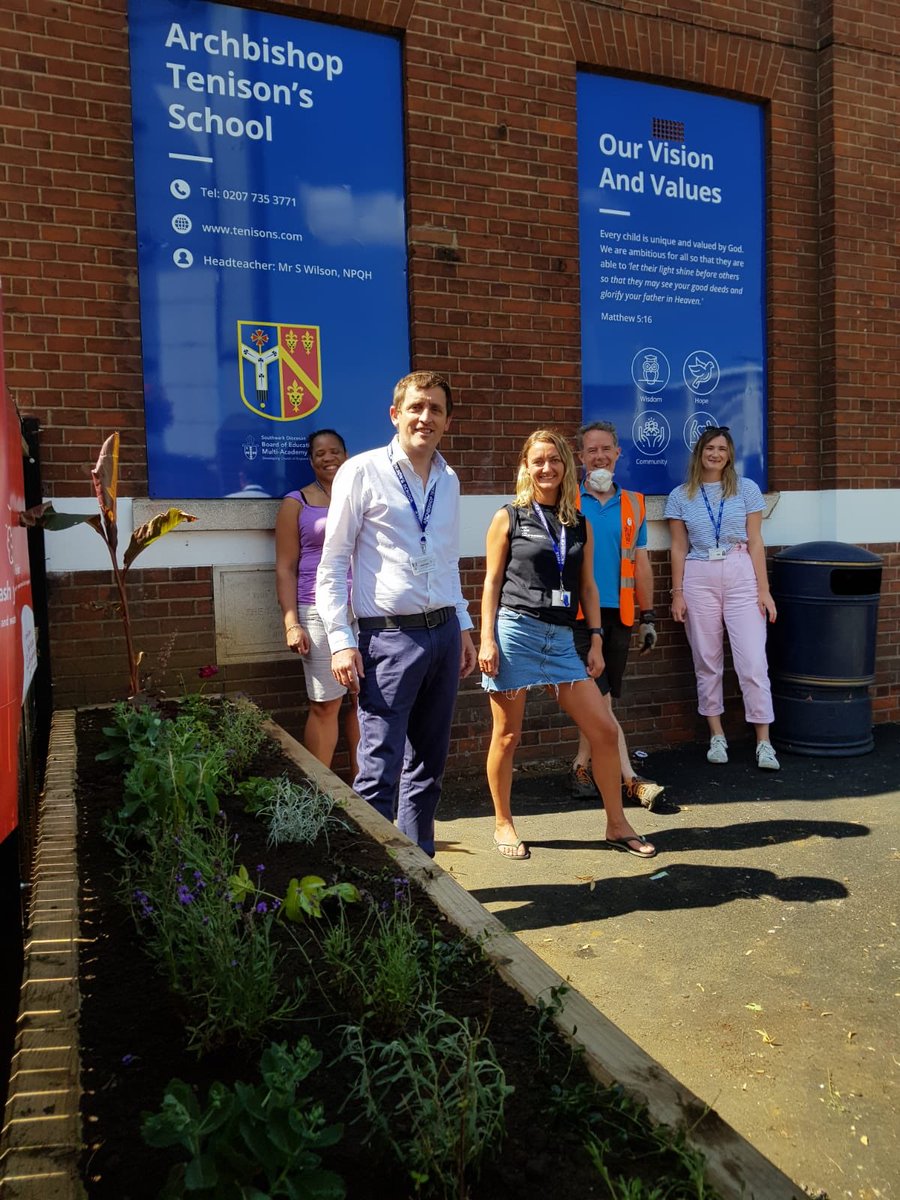 Tenisons_news's tweet photo. Thank you so much @FatNatChat for planting these beautiful red, white and blue plants to match our school colours at the front of our school! We will be watering them over summer and cannot wait for them to bloom! #LettingOurLightShine https://t.co/ZHRhjWxvOl