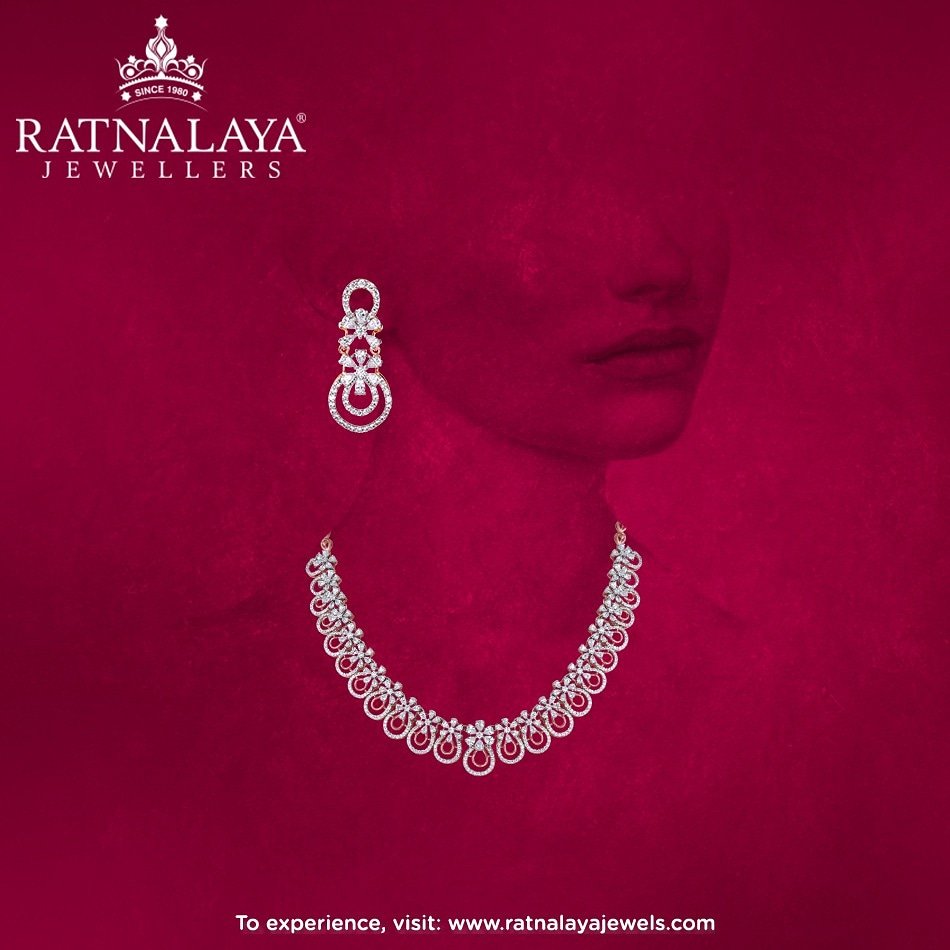 ratnalayajewels's tweet photo. Introducing an all new Try On experience! Flaunt the spark of the jewellery that perfectly matches your vibe at your comfort, with Ratnalaya Jewellers virtual try on feature.
#ratnalayajewellers #jewellery #jewellerystore #mirrar #virtualtryon #tryonfeature #patna #bihar #india https://t.co/NxToASm2fq