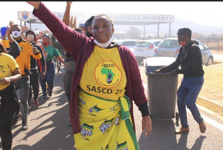 SascoSmu's tweet photo. Students of SMU have since decided to demonstrate their frustrations with watching their academic year sink while waiting for Gadgets and OTL to begin.
This #SASCOWednesday we continue with the fight. #SaveSMUacademicYear
#SMUStudentsWantToLearn
@SASCO_Jikelele https://t.co/imYMtcJwV5