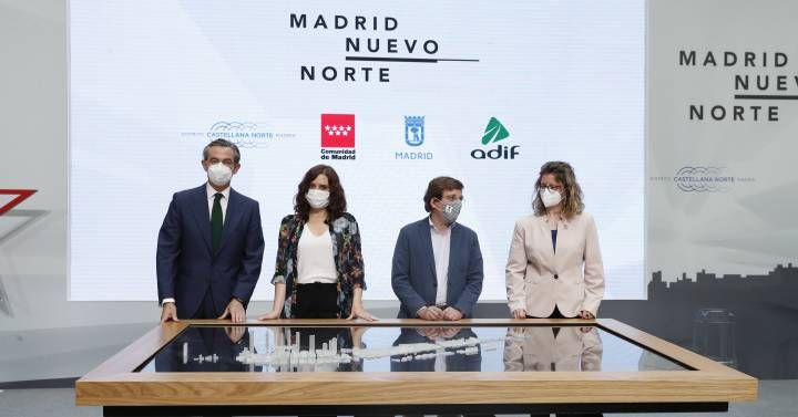 FCVCAM's tweet image. Pistoletazo de salida para #MadridNuevoNorte. @DCNMadrid, la promotora del proyecto, prevé que el primer suelo se urbanizará en 2021. Las primeras #viviendas no se empezarán a construir al menos hasta 2023. buff.ly/30uIclW a través de @CincoDiascom