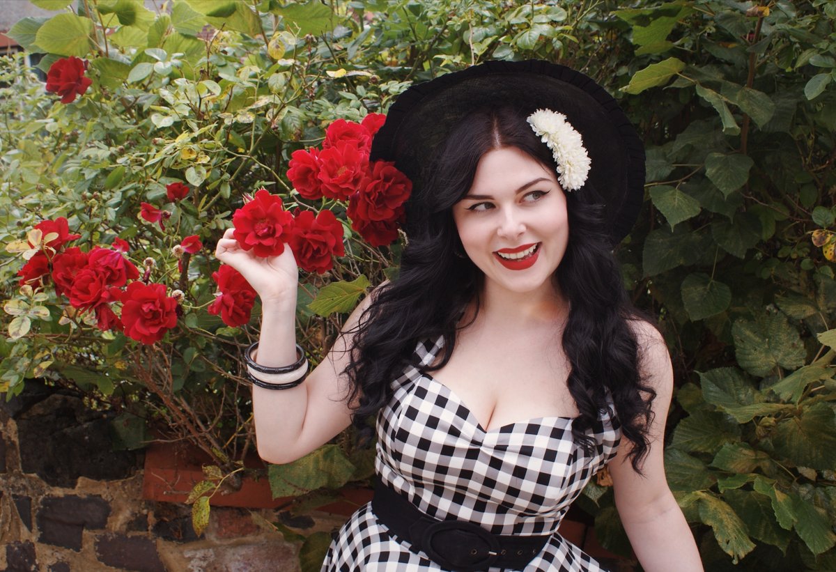 VivOfHolloway's tweet photo. Get this authentic vintage look with our Black Gingham Halterneck Circle Dress!🖤☀️🤩

#vivienofholloway @vivienofholloway ⁠
@livthurley
⁠
#madeinlondon #vintagestyle #retro #pinupstyle   #ginghamdress #swingdress #1950scircledress #flareddress #50sswingdress https://t.co/JEhkhjXKbD