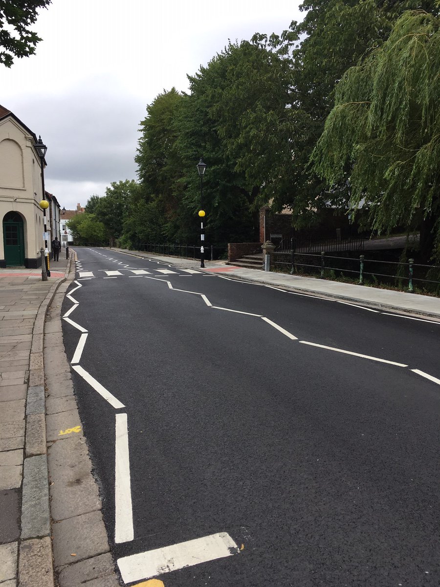 KentHighways's tweet photo. COMPLETED - Sandwich, New Street. Carriageway resurfaced and road marking works completed. #Kentresurfacing #Kentpotholes https://t.co/DPuhRmjI1q