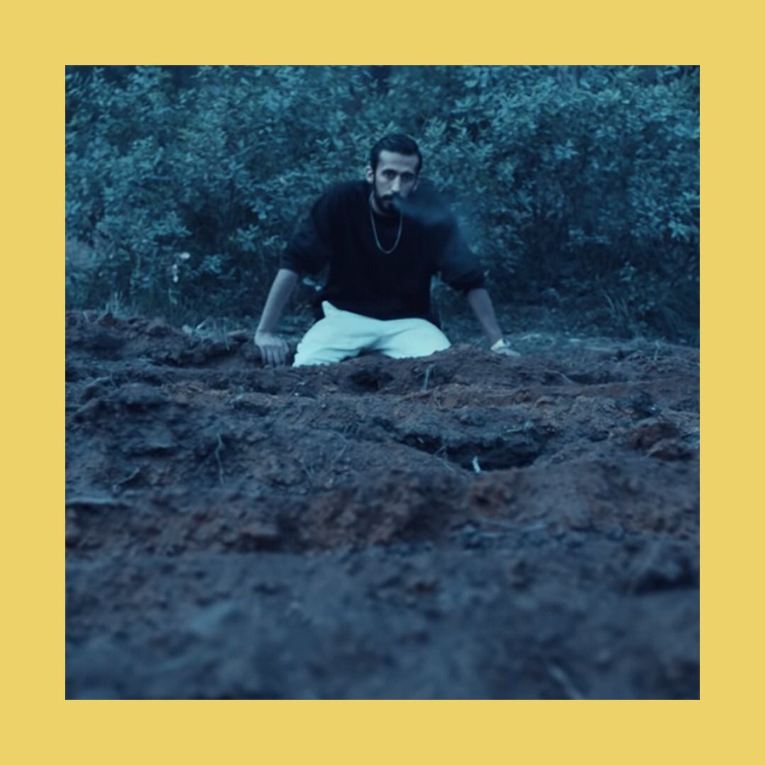 Albüm dinleyicisi için intro, outro ve skit’in kaybolmayan değerini okumak için 👉🏻 billurmag.com/sanat/nerede-o… <a href="/gazapizm/">Gazapizm</a>