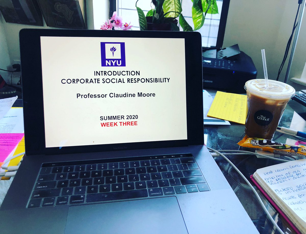 ClaudineMoore's tweet photo. Switching fr global PR boss hustling across timezones for our #CMMClients to #ProfessorMoore for an evening teaching #Corporatesocialresponsibility @nyuniversity looks like this behind-the-scenes!
Iced coffee & m&m’s are a must for energy.🤩💪🏿
#ProfLife https://t.co/UxhwnYJzgw