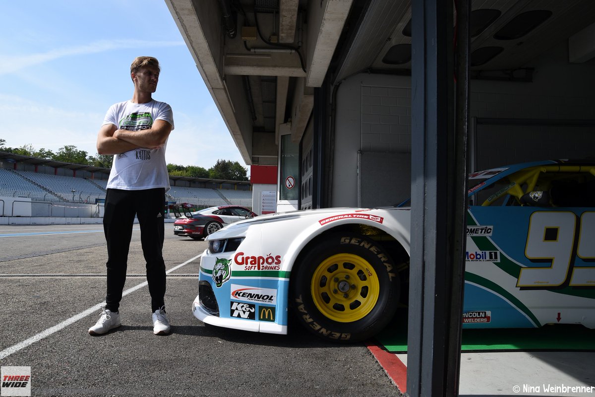 df1_racing's tweet photo. Check our Facebook page to learn what @_justinkunz said about the roll-out at the Hockenheimring!
https://t.co/60yAQqpCyK
@EuroNASCAR #EuroNASCAR #NASCAR #NWES #JK99 #DF1Racing Foto: Nina Weinbrenner / https://t.co/PvoclArcpI https://t.co/mKlwofPIg2