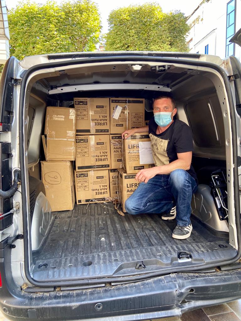 #COVID19 - Mille mercis à la Fédération Santé France Vietnam et sa présidente le Dr Dao Thu Ha qui nous a fait don de matériel 😷🥽🥼 pour protéger notre personnel. 

😍 Merci à l'Ambassade du Vietnam en France qui a permis cet acheminement : des liens forts nous unissent 🇻🇳🤜🏽🤛🏽