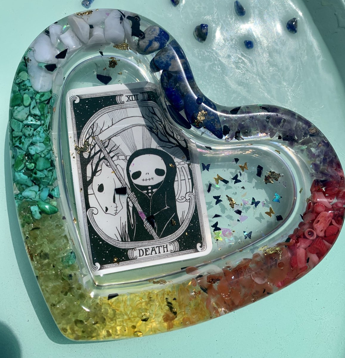 mysticlagom's tweet photo. @hirayarts I am alexis &amp; i am a resin artist or simply a witch. I make a wide range of things but my best sellers are my custom crystals infused pendants, my spell jar necklaces, &amp; my spell candles ✨

🧿you can check out my work here 🧿https://t.co/FTBquhB7lp https://t.co/Wv6r7R7nY0