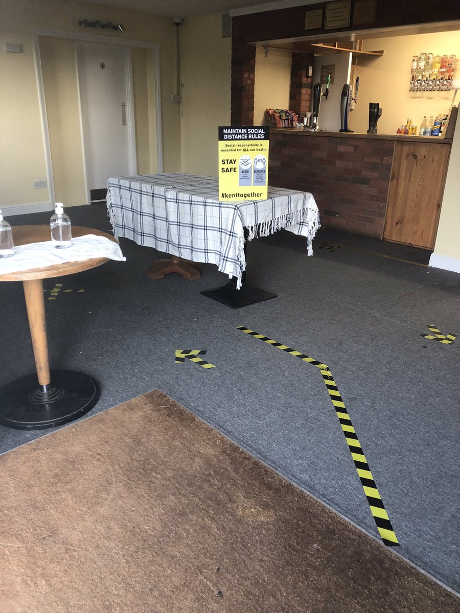 LNHFC1961's tweet photo. THE CLUBHOUSE OPEN FROM 5PM TODAY (ALL WELCOME)

If you’ve had a hard day at work or down here for training, pop in and get yourself a well earned #COLDBEER  We will be serving from 5PM.
SEE YOU ALL TONIGHT. @TARAYGROUP #UPTHELARKS @KCFL_News @KentRoofingSer2 https://t.co/Asd27KKq8P