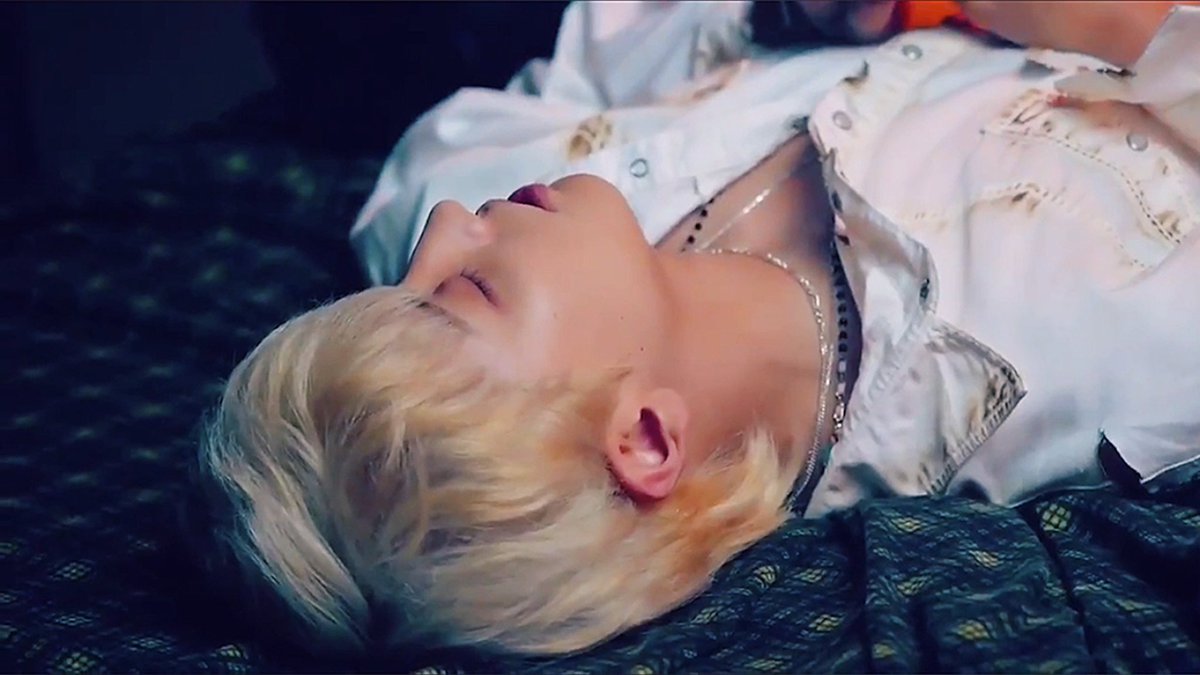 pcysarchive's tweet photo. he’s insanely beautiful https://t.co/icCFCmuAOG