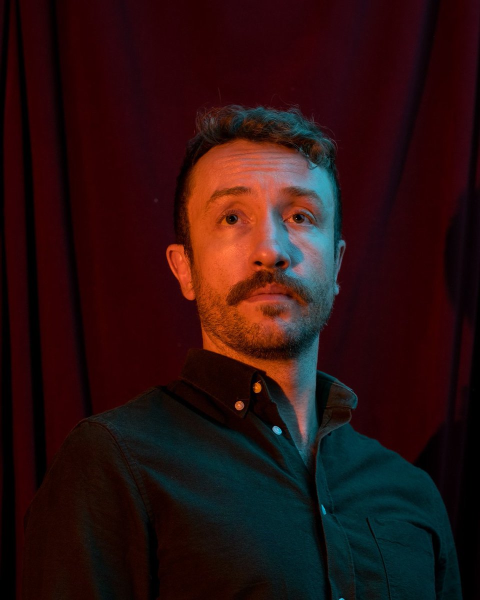 TRoyalMadness's tweet photo. Portrait Session

📸 @bernardbrand 

#wednesday #lighting #curtains #portrait #photo #photography #design #lights #camera #photographer #photoshoot #acapella #team #memebers #singer #performer #entertainer #determined #beautiful #blue #red #art #TheRoyalMadness #TRM #visualart https://t.co/TNzMBT6nMA