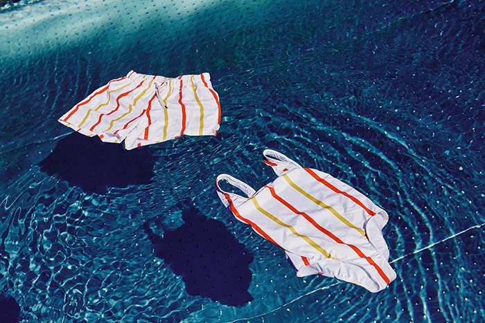 FindagencyO's tweet photo. Plastic Swimwear by McDonald's.
@AustriaDonalds bids farewell to its plastic straws with the introduction of swimwear range from those straws.
Campaign:Our plastic straw go for swim
#campaign #marketing #advertising
#findcampaign
Follow at instagram@FindagencyOnline for the video https://t.co/PHSQas11v8