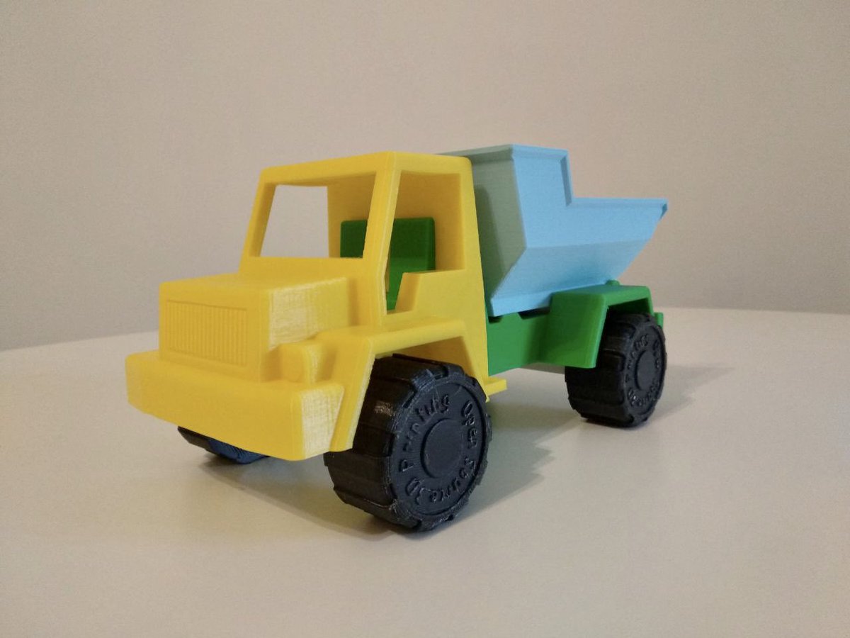 innovaland3d's tweet photo. Camión 🚚 articulado impreso por uno de nuestros clientes @ositobio
Filamentos utilizados:
Filavip Yellow Daisy, Black Phanter, Grass green y Pastel Blue. 😍😍
Thing: 537153
.
.
.
#filavip #3dvip #innovaland #3dfilamento #thingiverse #innovaland3d #impresion3d #3dprinting https://t.co/lvIrgBh0ip
