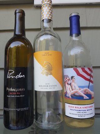 Wine tasting in de VS – safety first <a href="/Femkepruis/">femkepruis</a> verhuisde voor een jaar naar New York, vlak voor de corona-pandemie. Haar 2e column gaat over New Yorkse wijn, mondkapjes en wijnproeven in the Hamptons in tijden van Corona... wino.sjakes.com/2020/07/18/win…