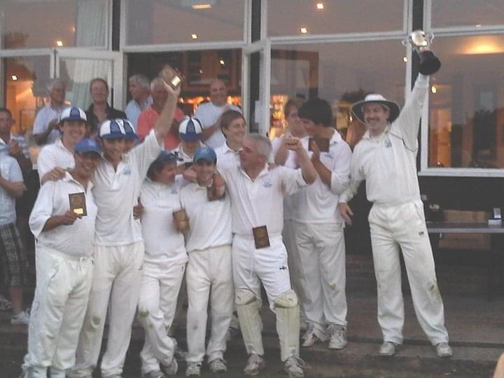 NazeingCricket's tweet photo. Belated #OnThisDay but yesterday marked the 10 year anniversary of our first #HECL Cup win 🏏 🏆
A great evening @bishcricket where the #Scallops defended 137-8 to defeat Newport CC by 13 runs!
MOM @Blair_91 with 37 runs and 3-15 with the ball
#YouScallops #BaggyBlues https://t.co/jGbidnCwO2