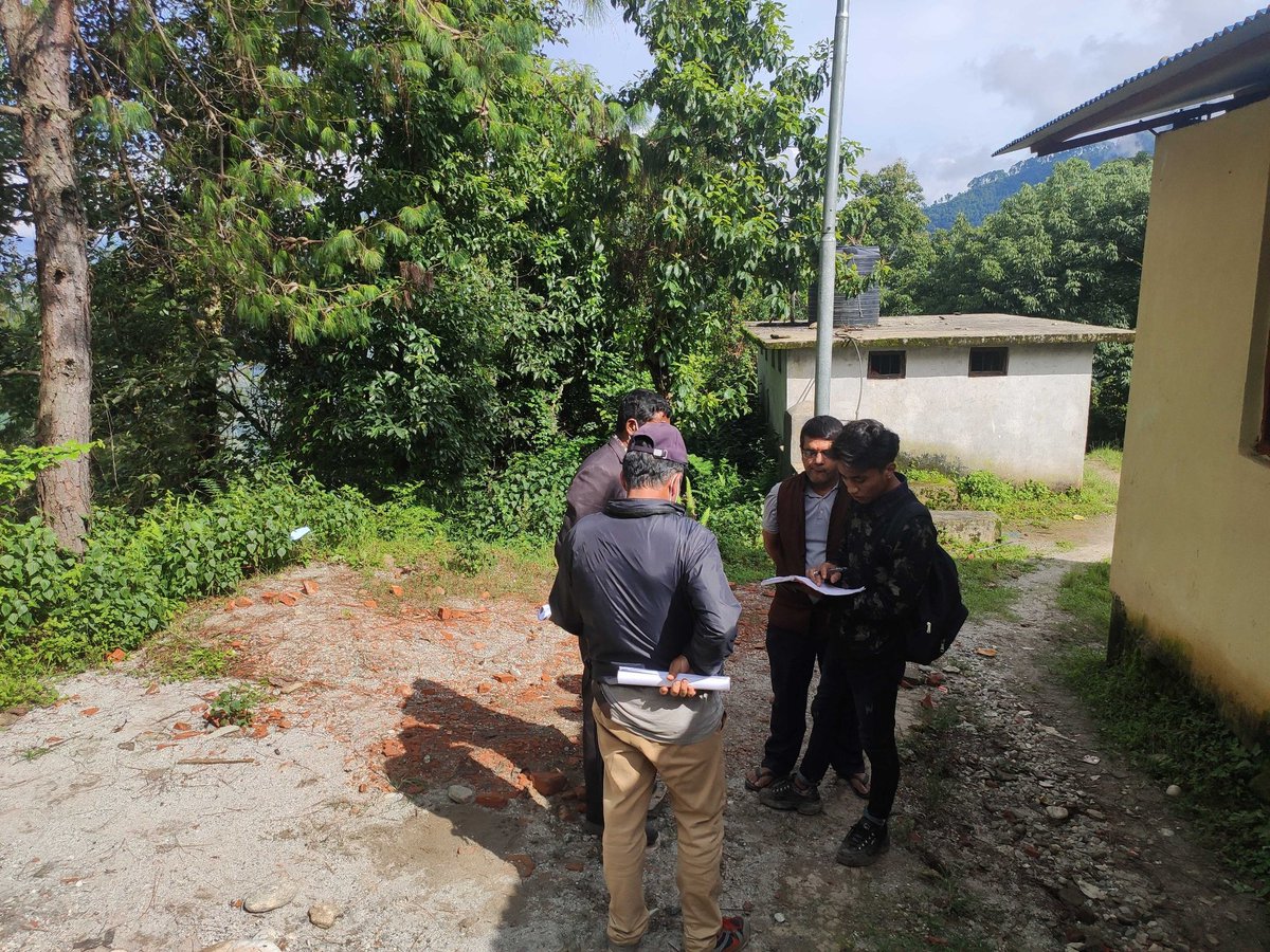 naxanp's tweet photo. Locally trained youths from Bhimeshwor collecting location &amp; attribute data on current landslides, local resources and community infrastructures as part of Community disaster risk mitigation program #Naxalocationmatters #UNDPNepal #trainthelocals #digitaldatacollection #CDFNepal https://t.co/FKHM81gyzK