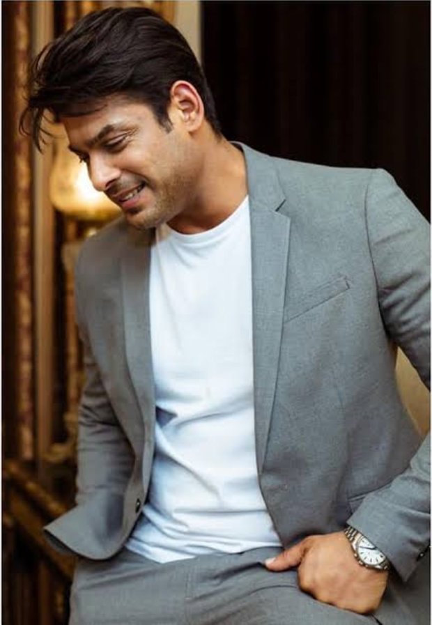 Sensual11640697's tweet photo. Who's more handsome without putting efforts.

RT for #SidharthShukla 

Like for #AsimRiaz 

#AsiManshi #ShehnaazGill #Sidnaaz #RashmiDesai #KurtaPajama #Distance https://t.co/GlFAMCvoI9