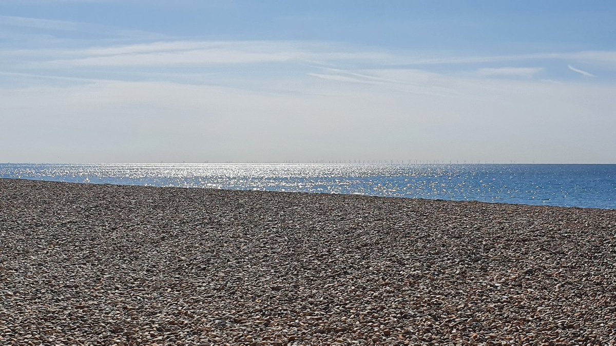 LucyMacey1007's tweet photo. When you've got time to kill....
#SeaAir #WaitingForMyCar #Bognor #TakingInTheView https://t.co/xCxkMieKnZ