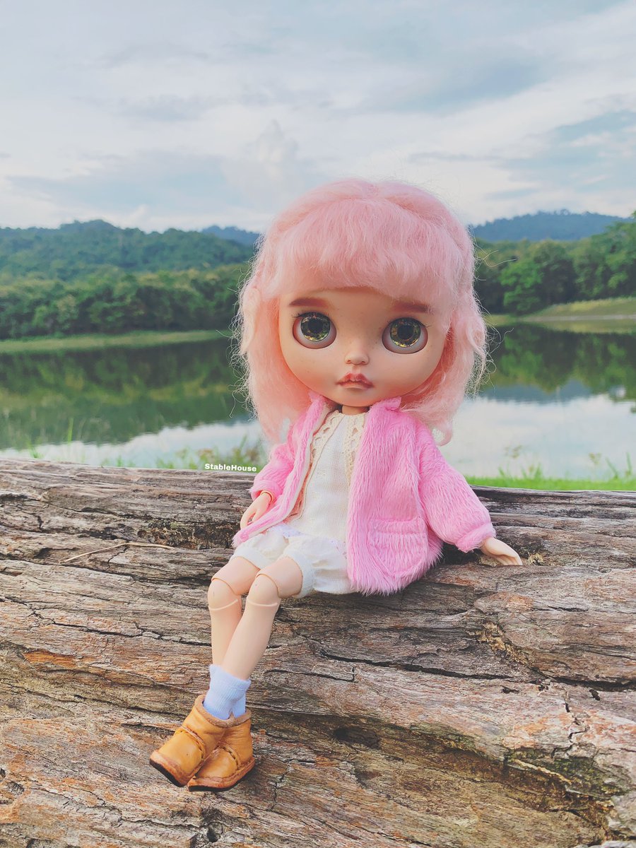 Stable_House's tweet photo. #stablehousecustom #Blythecustom #Blytheoutfits #customblythedoll #Blythetraveller #Blythedoll #travellingblythe #Handmadeoutfits https://t.co/XyVSIjpbJJ