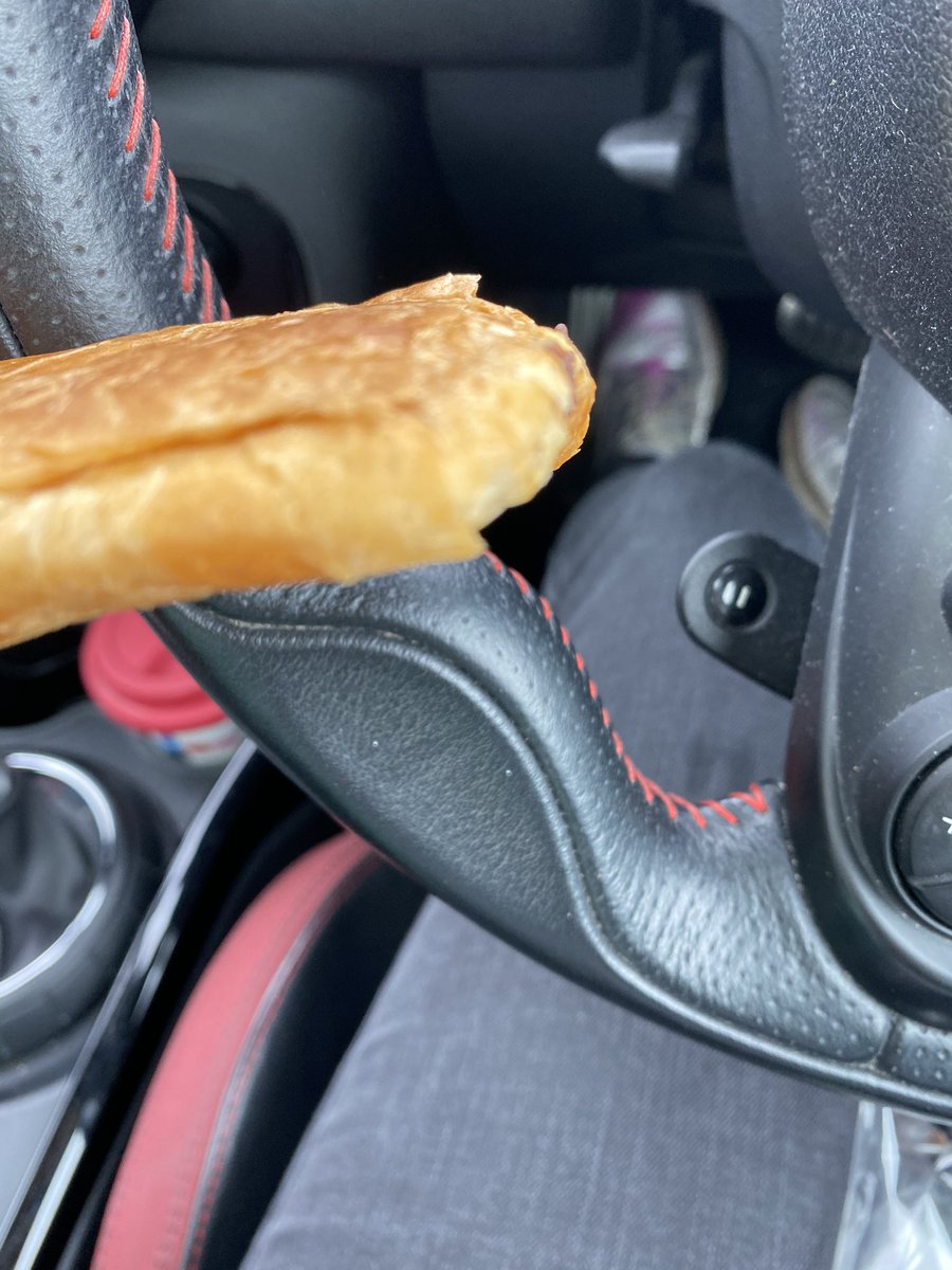 Ali_Butterworth's tweet photo. When you’re starving and can’t find the breakfast you just bought ... then realise you’re sitting on it 😫 #CarOffice #workingfromcar #breakfast https://t.co/IcVBBpTbmh