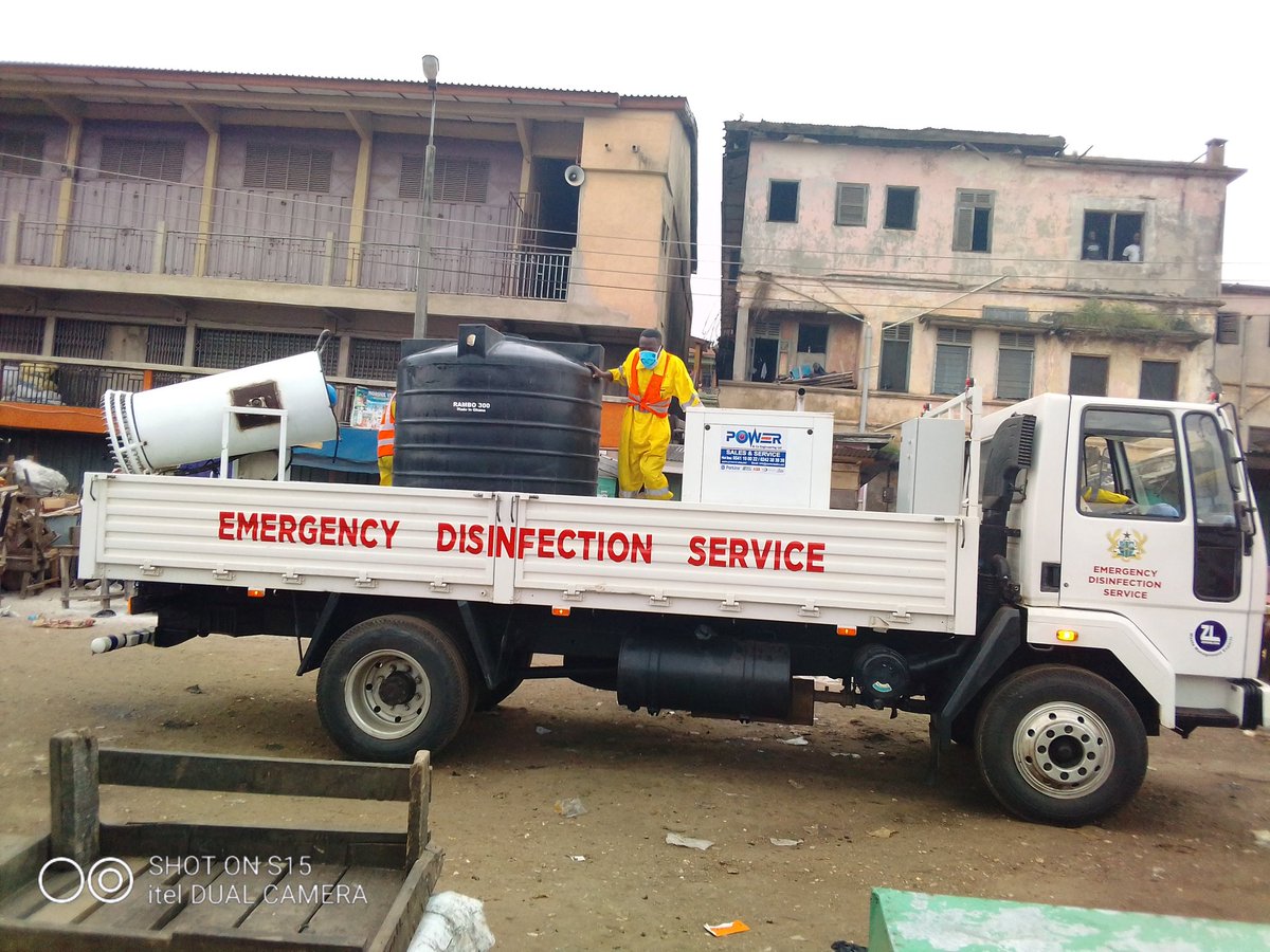 BambaSumaila's tweet photo. This disinfection exercise in @KumasiMetro is an initiative of the @mlgrdgov being done simultaneously in the country to rid public places of bacteria, viruses and other microscopic organisms. #ZoomlionDisinfects @ZoomlionLtd @mohgovgh @moigovgh @konkrumah @ListeningBurea1 https://t.co/jJZ9IjMMxw