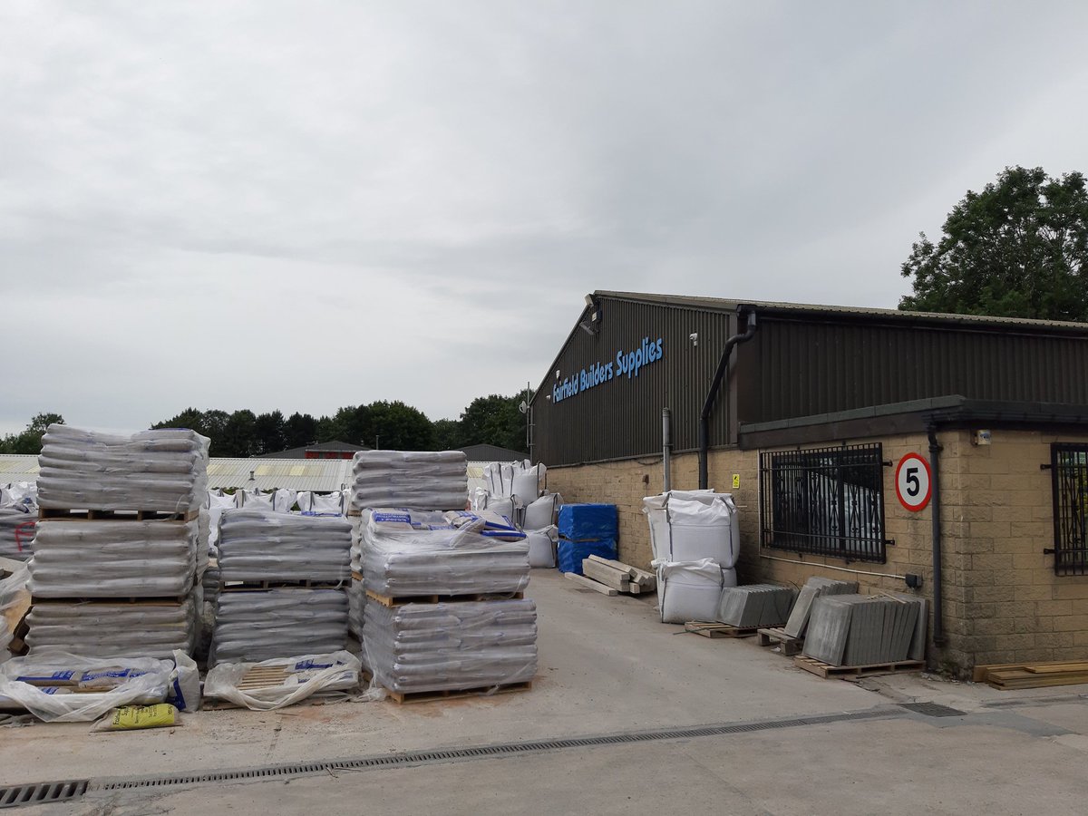 PaulBullDacatie's tweet photo. Always nice to visit the North West Merchants, Great to catch up with Shaun and the team at Fairfield Builders Supplies in Buxton.
Dacatie stockists of cavity closers and fire barriers.
#dacatie #buildersmerchants #buildingsupplies #cavityclosers #cavitybarriers #qpsl #buxton https://t.co/txmasz5OOg
