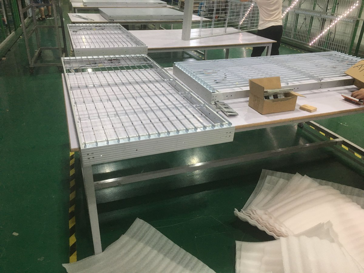 szauroled's tweet image. A total of 400m² P50 #transparentLEDdisplay have completed the aging test and is in packing ready for shipment. Choose #AuroLED, your professional #transparentLEDscreen manufacturers!

Click here to know more about AuroLED products: auroled.com